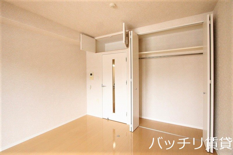 収納　画像は別号室の為、現状優先になります。