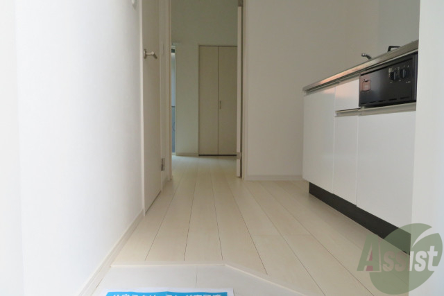玄関　玄関から見た景色はこちらです。スッキリして良い感じです。