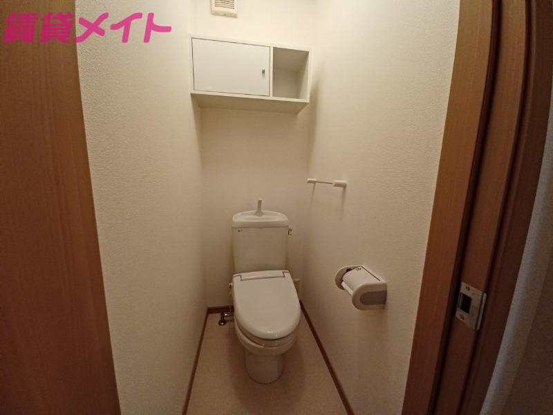 トイレ　同型反転参考写真