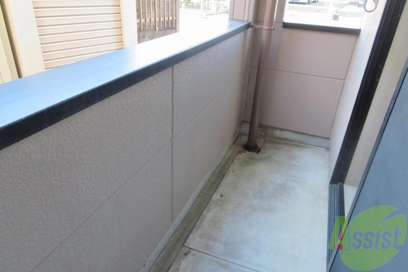 バルコニー　南向きのバルコニー、お洗濯もしやすそうですねー