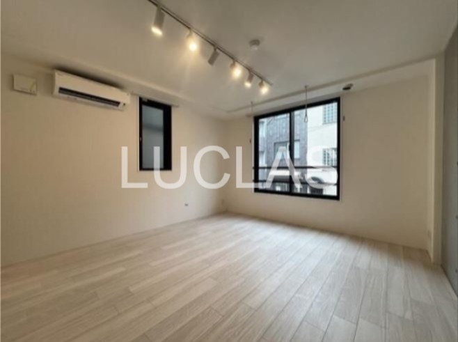 居室・リビング　白基調のくつろぎ空間♪