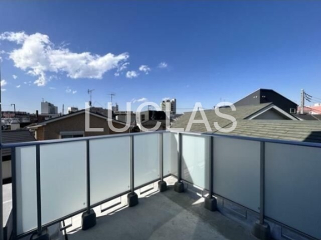 バルコニー　バルコニー付で洗濯物も安心♪