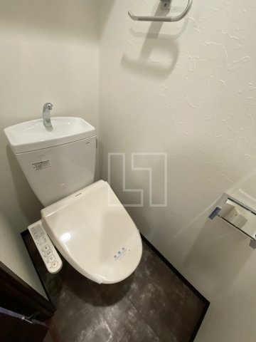 トイレ　グランカーサ難波元町　温水洗浄便座
