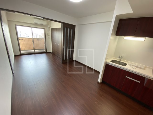 居室・リビング　グランカーサ難波元町　リビング