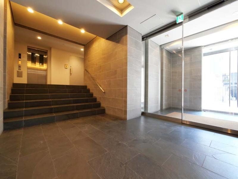 エントランス　エントランス