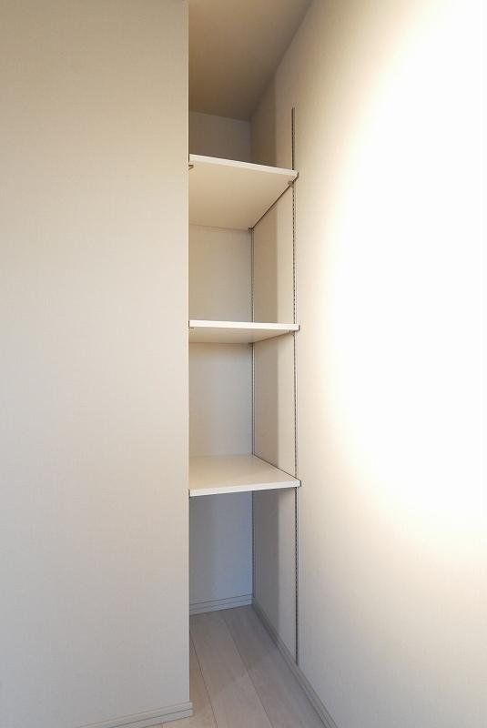 洗面設備　収納