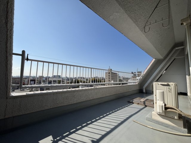 バルコニー　バルコニーがあります