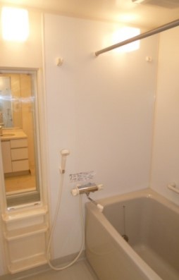 バス・シャワールーム　☆ゆっくりくつろげるお風呂☆