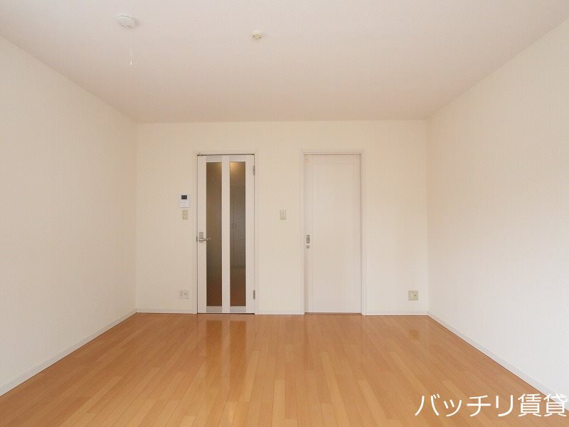 居室・リビング　別号室の画像。現況を優先します。