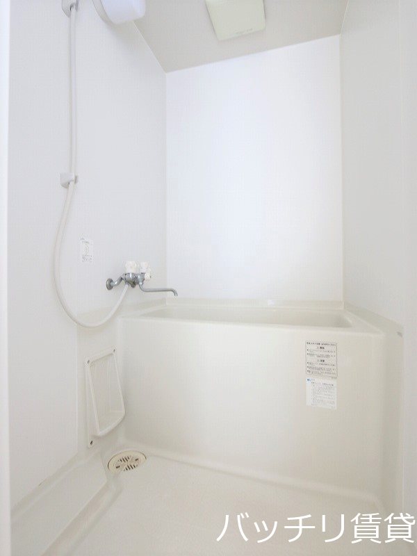 バス・シャワールーム　別号室の画像。現況を優先します。