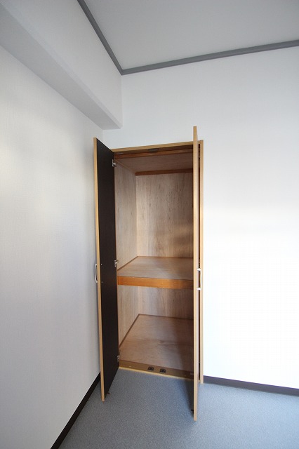 収納　同物件別号室のものです。