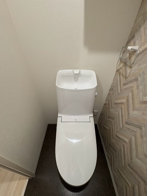 トイレ　温水洗浄暖房便座