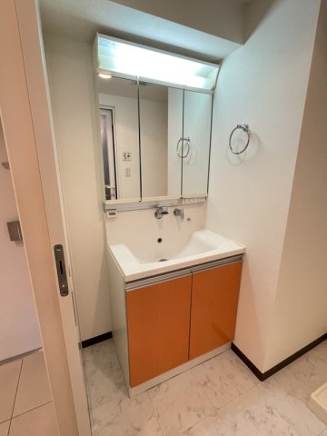 洗面設備　人気の独立洗面台♪