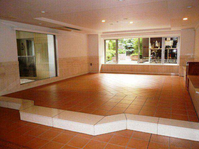 ロビー　駅から徒歩５分