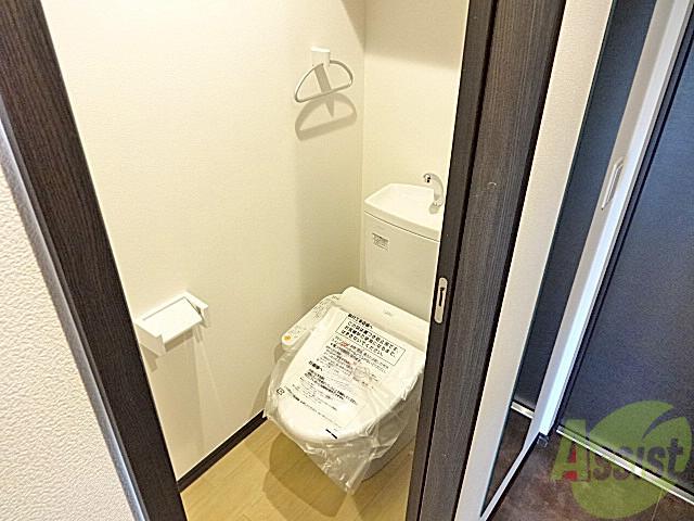 トイレ　ウォシュレット付のトイレなんて贅沢～！羨ましいです。