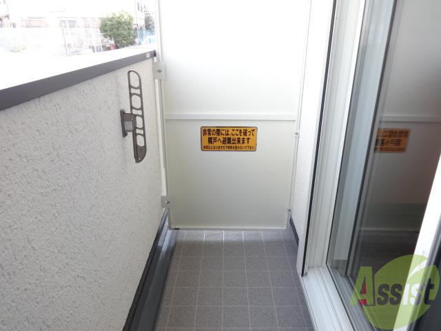 バルコニー　広めのバルコニーです。やっぱりお洗濯は外干しがいいですよね