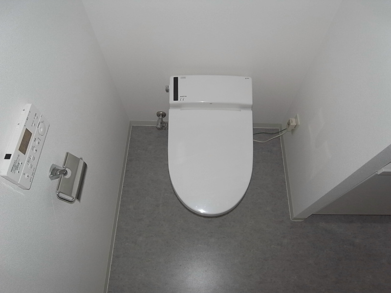 トイレ　温水洗浄便座付トイレ