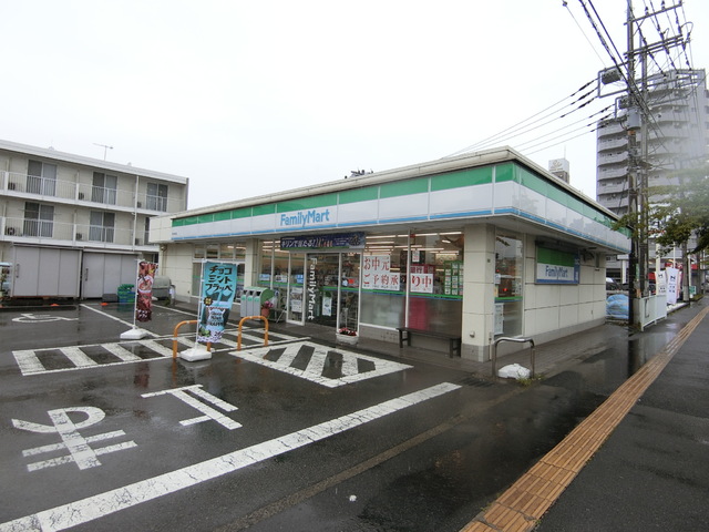コンビニ　ファミリーマート　厚木恩名店（コンビニ）まで180m