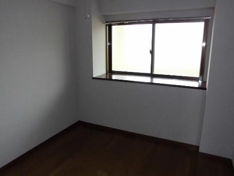 居室・リビング　室内