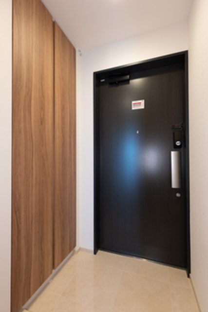 玄関　※写真は同タイプ住戸です。