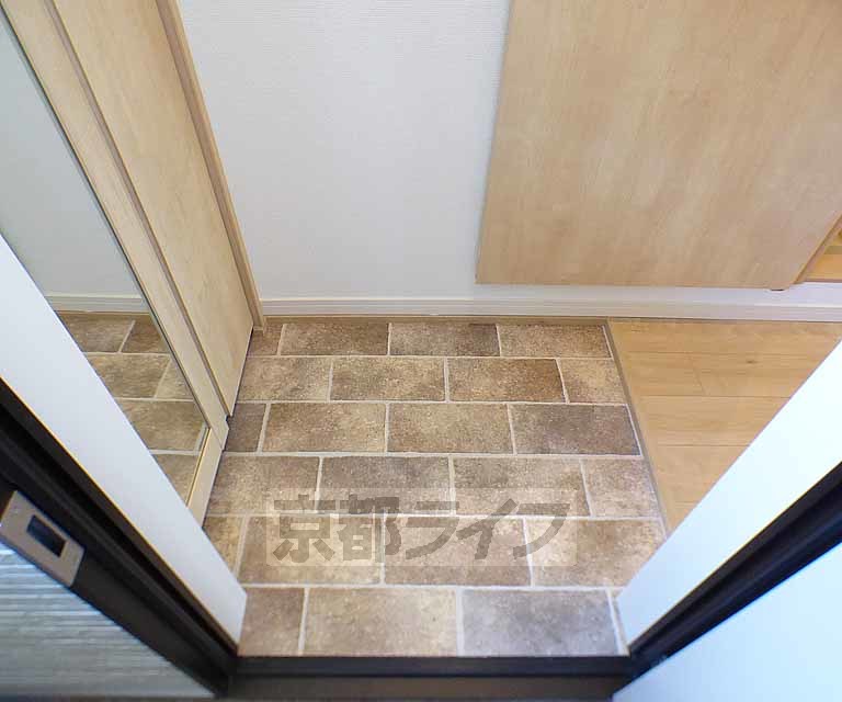 玄関　新築できれいな部屋です