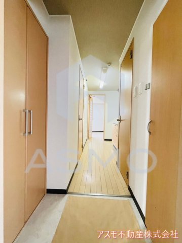 玄関　同マンション別部屋参考写真