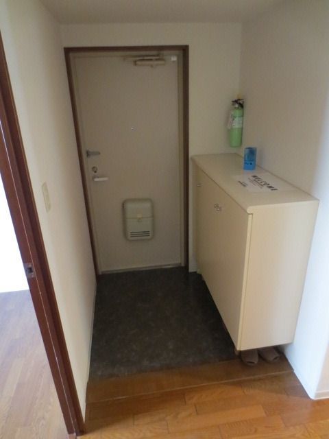 玄関　★広々とした玄関・収納力も長けております★