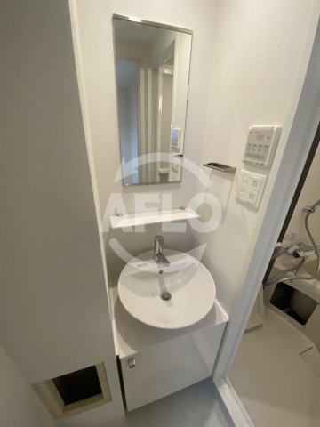 洗面設備　エスリードレジデンス大阪天王寺　独立洗面台