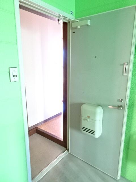 セキュリティ　玄関チャイムあり