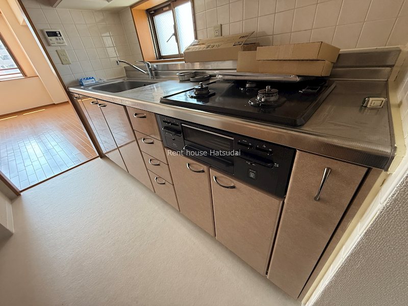 キッチン　別号室の参考写真となります