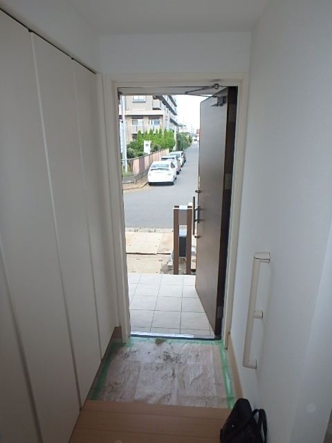 玄関　玄関収納も大容量です