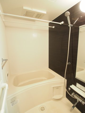 バス・シャワールーム　※別部屋参考写真