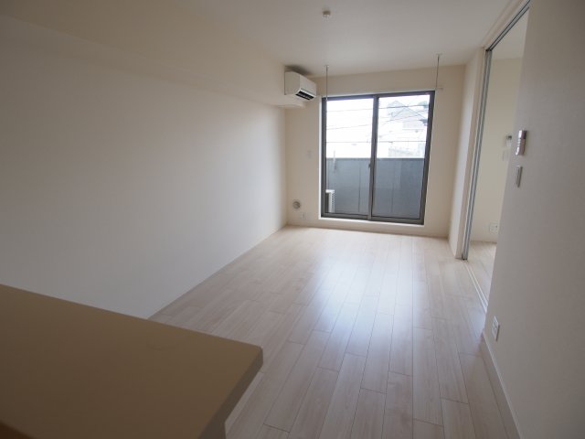 居室・リビング　※別部屋参考写真