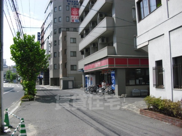 コンビニ　ポプラ　三滝本町店（コンビニ）まで726m