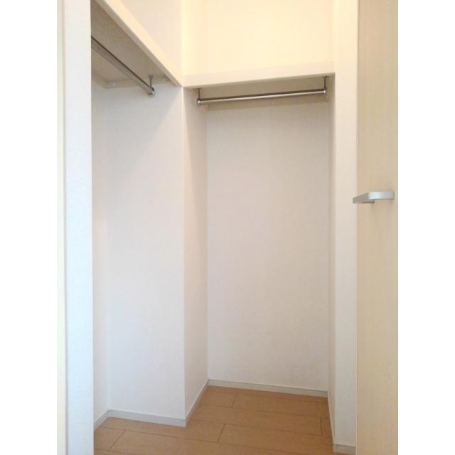 収納　ウォークインクローゼット