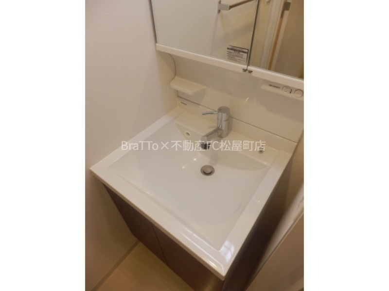 洗面設備　独立洗面台（シャンプードレッサー）