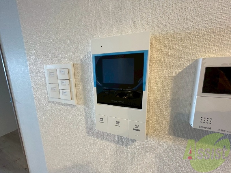 セキュリティ　ＴＶモニター付インターホンです。来客者の顔が見えるので安心！
