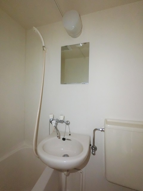 洗面設備　洗面ボウルもついているので、ここで洗顔できますね☆