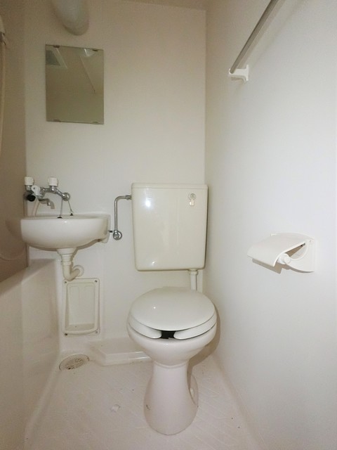 トイレ　清潔感ある洋式トイレです☆お掃除も楽々です！！