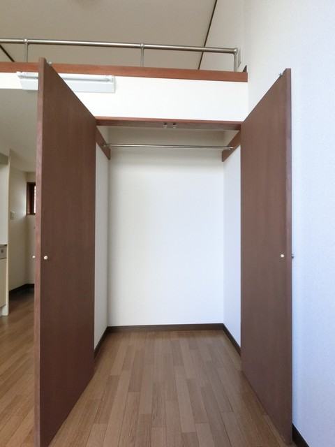 収納　奥行のある収納付です！増えがちな荷物をスッキリ収納できます！