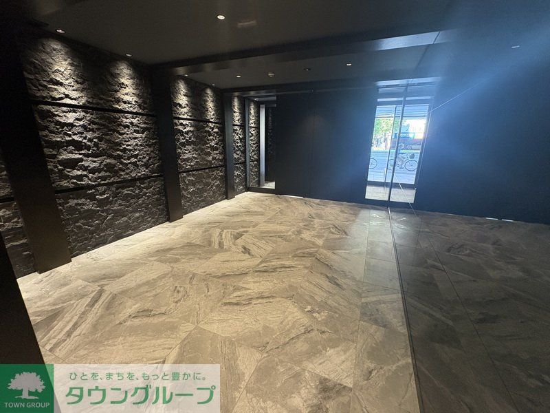 エントランス　駐車場