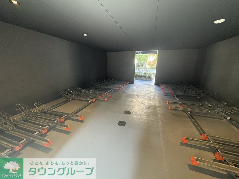 駐車場　駐車場