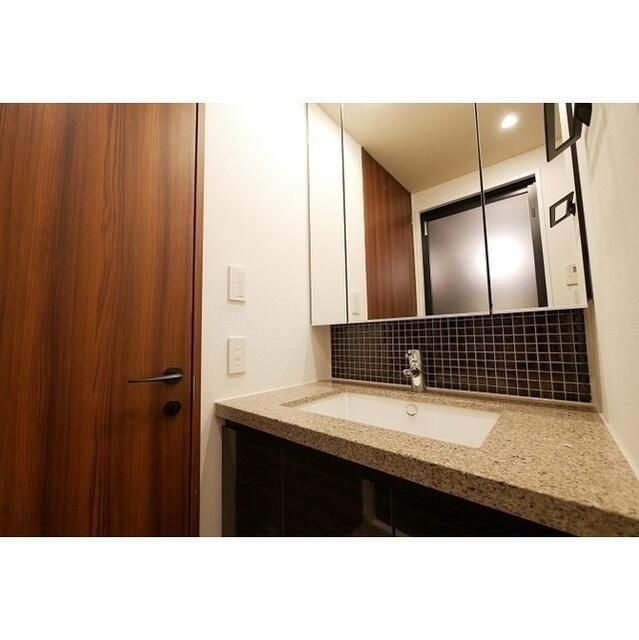 洗面設備　洗面所です