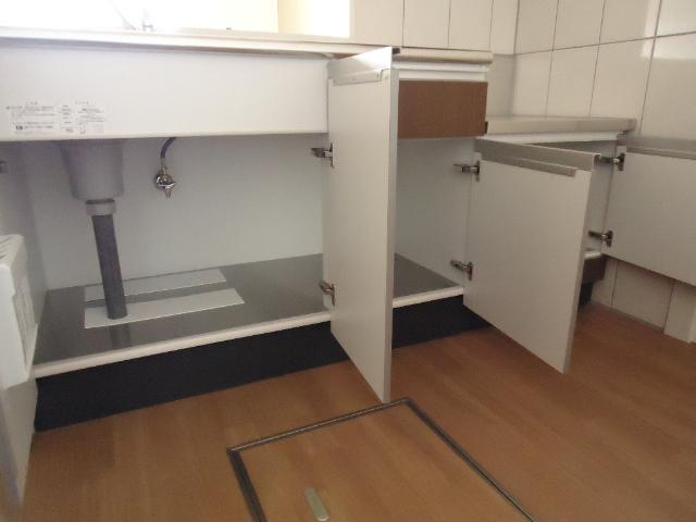 収納　キッチン下収納