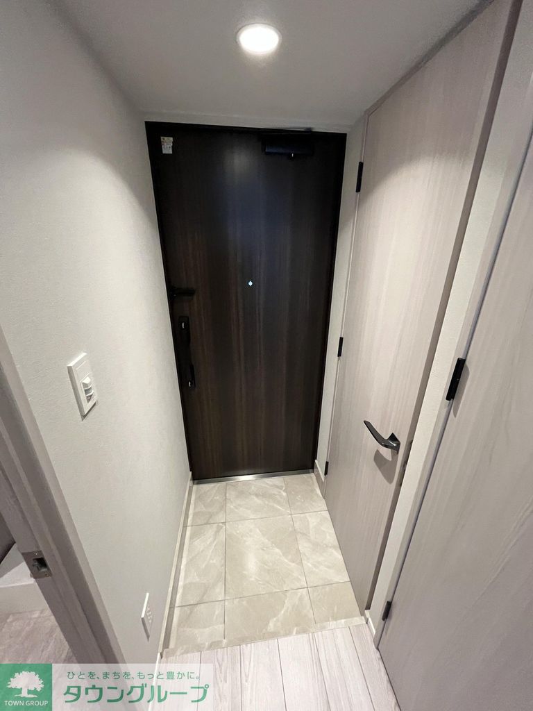 玄関　キッチン