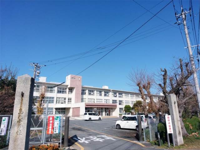 小学校　遠賀町立島門小学校（小学校）まで645m