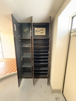 玄関　シューズボックス