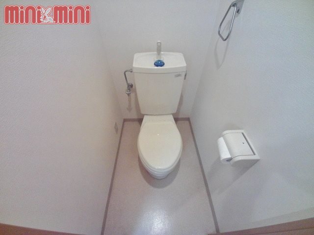 トイレ　ゆったりとしたトイレスペース