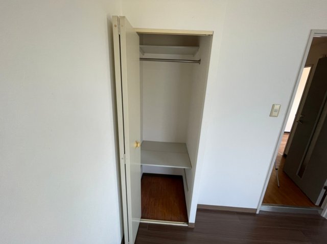 収納　イメージとして同マンション他部屋を表示しています