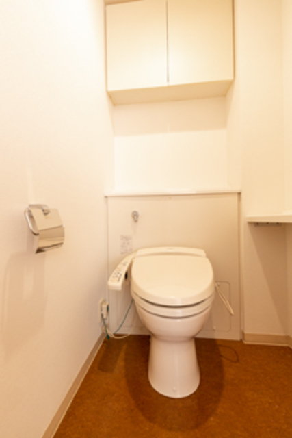 トイレ　※写真は同タイプ住戸です。